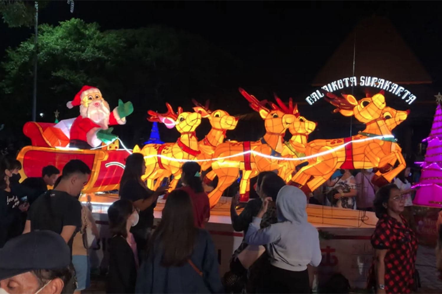 Kota Solo Bersolek Jelang Natal dan Tahun Baru